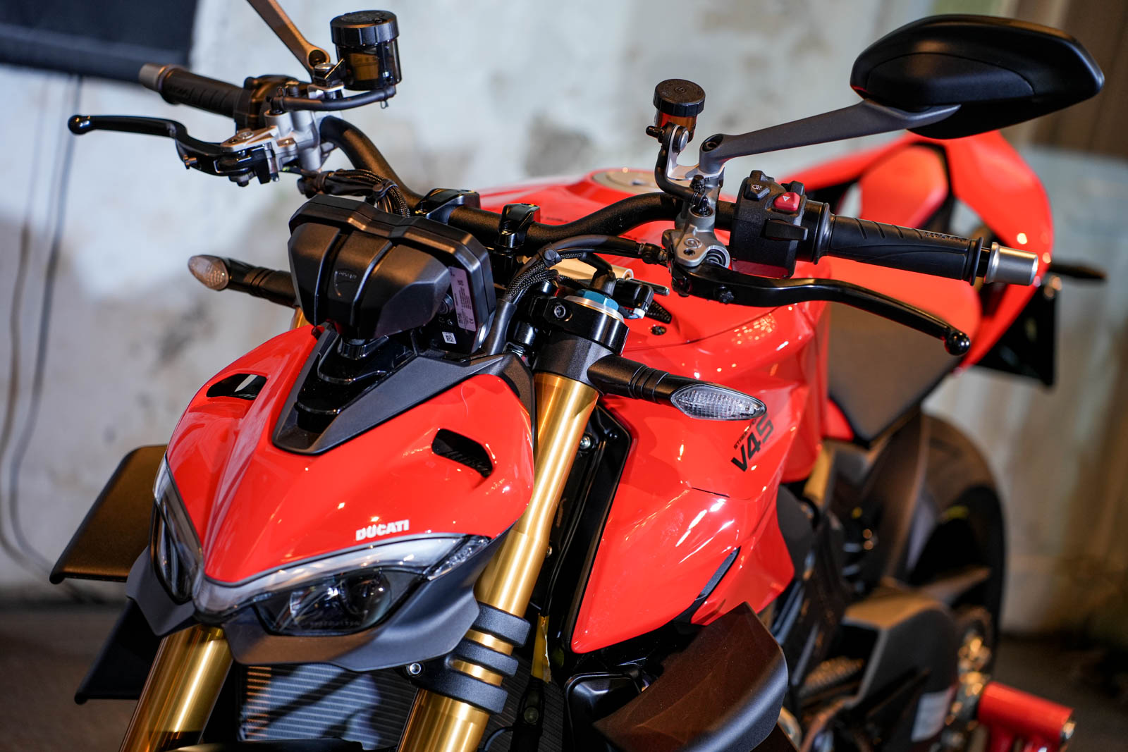 同樣獲得肚內各種升級的STREETFIGHTER V4 S