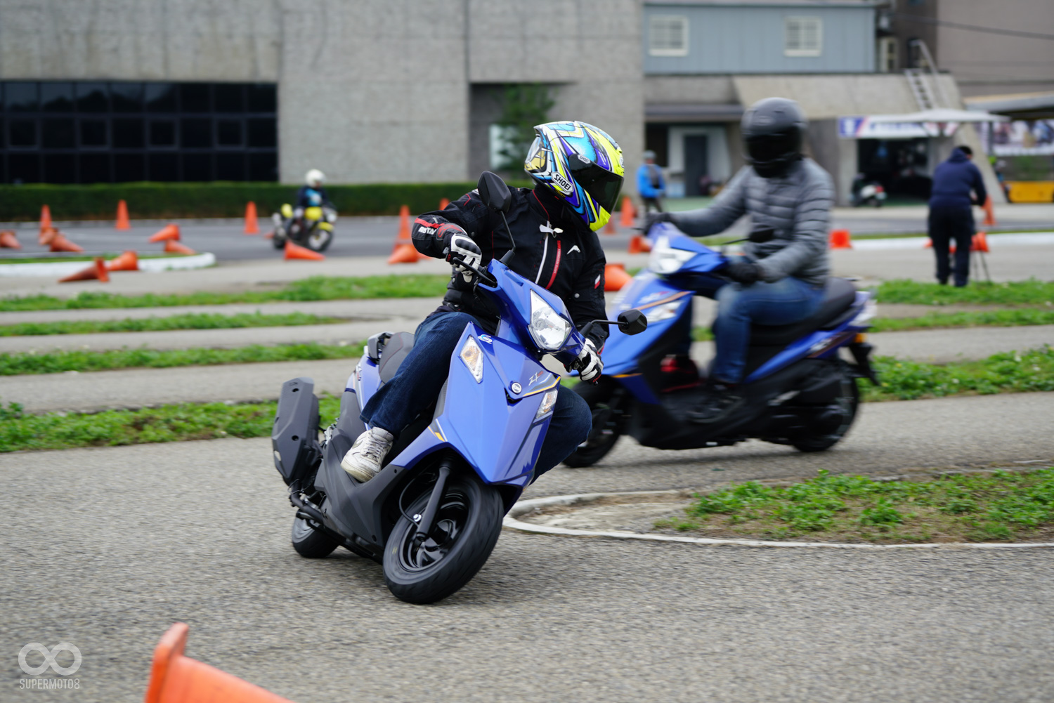 Z1 Attila的動力雖然算不上狂暴,但在市區間穿梭絕對夠用