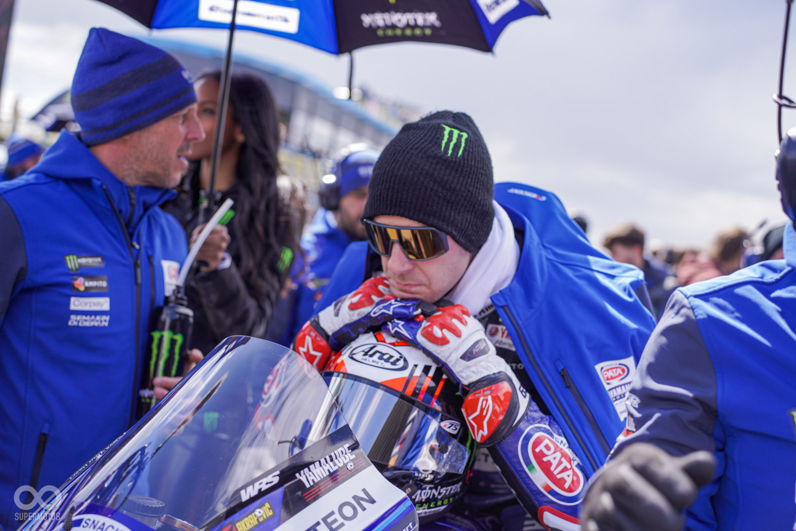 Jonathan Rea在比賽前的幾分鐘，幾乎不與媒體、車迷互動！