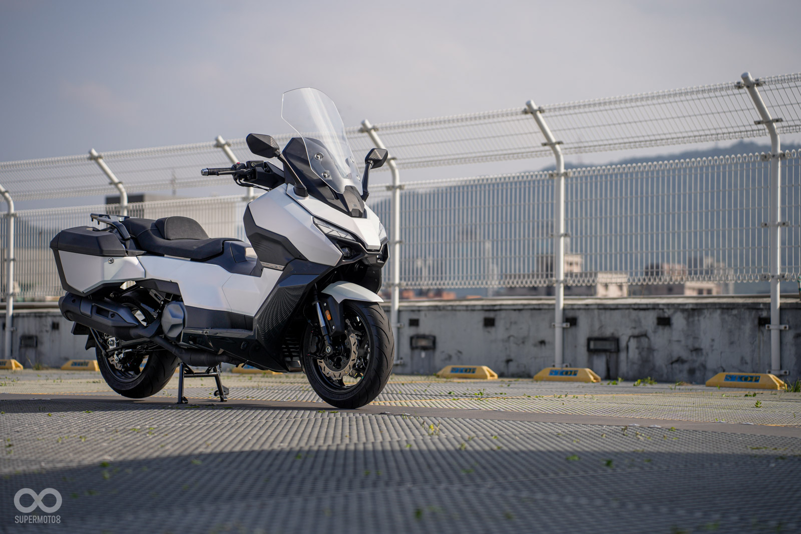 全車依舊採用 SYM 近年愛用的仿生設計