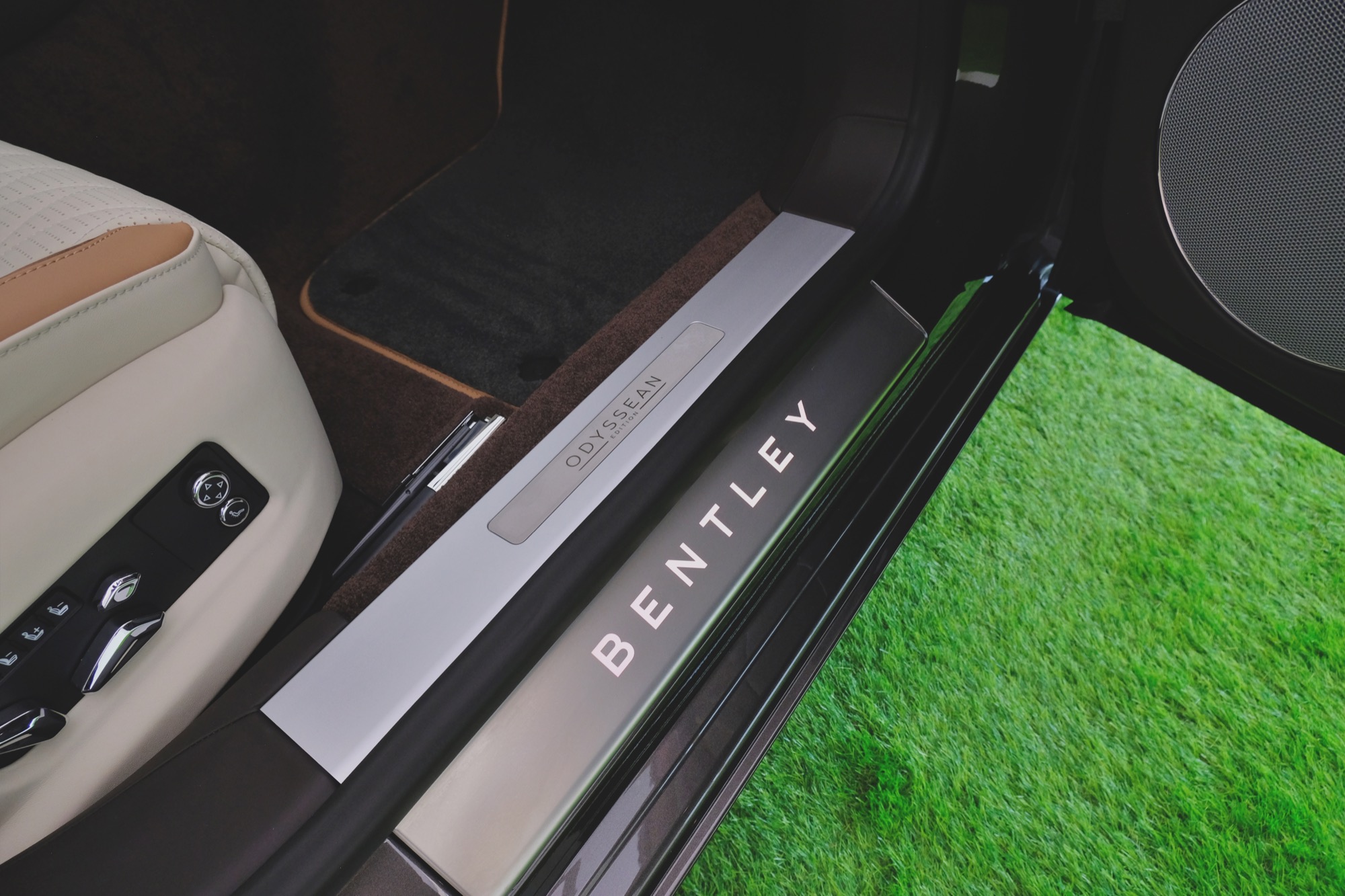 現場展出Indain精品改裝車以及同集團旗下的越野車款