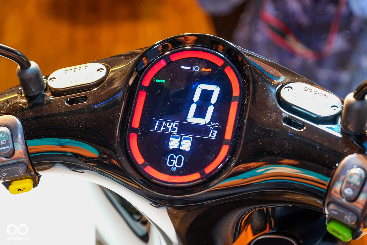 全新的儀表板設計風格與舊款略微不同,以環形的方式呈現