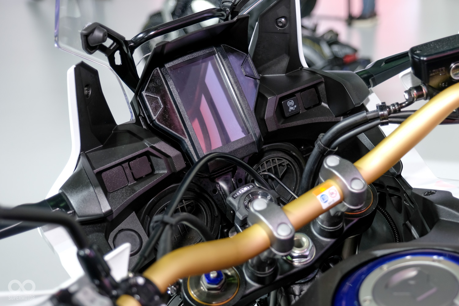 大尺寸的儀表設計能提供絕佳的辨識度。