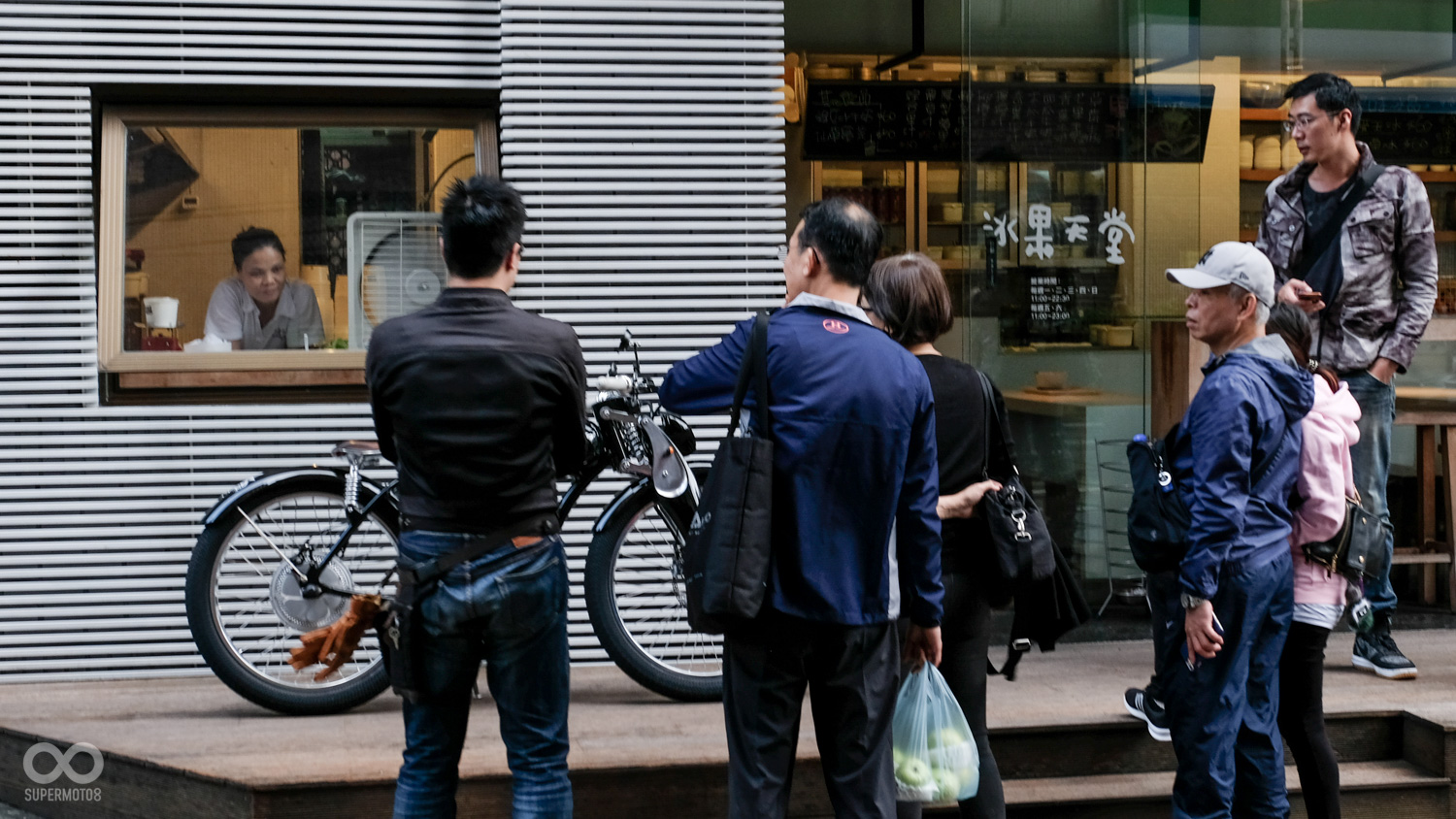 Munro 2.0的吸睛度堪比超跑,在市區隨便一擺都能吸引大量的行人圍觀