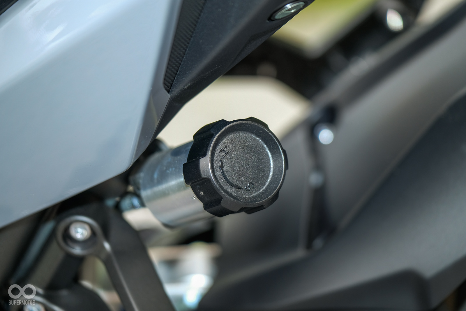 前後懸吊都有快速可調整的機構