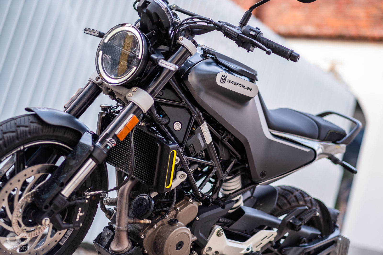 即便是由東南亞代工生產的250級距車款,在外型視覺上絲毫沒有妥協