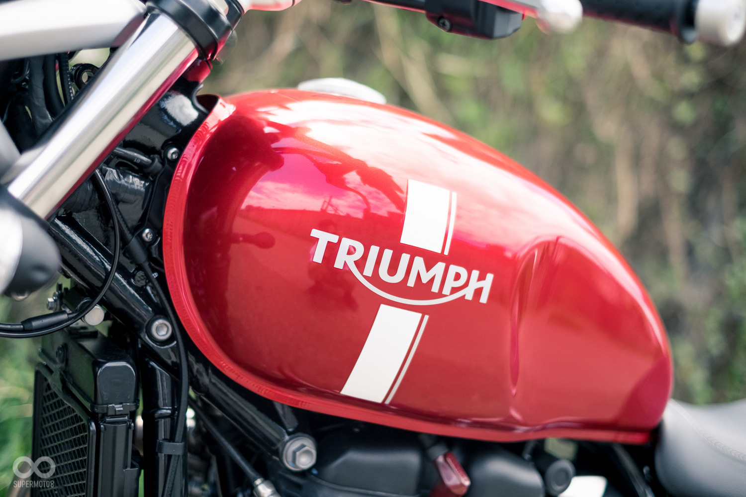TRIUMPH經典的油箱造型