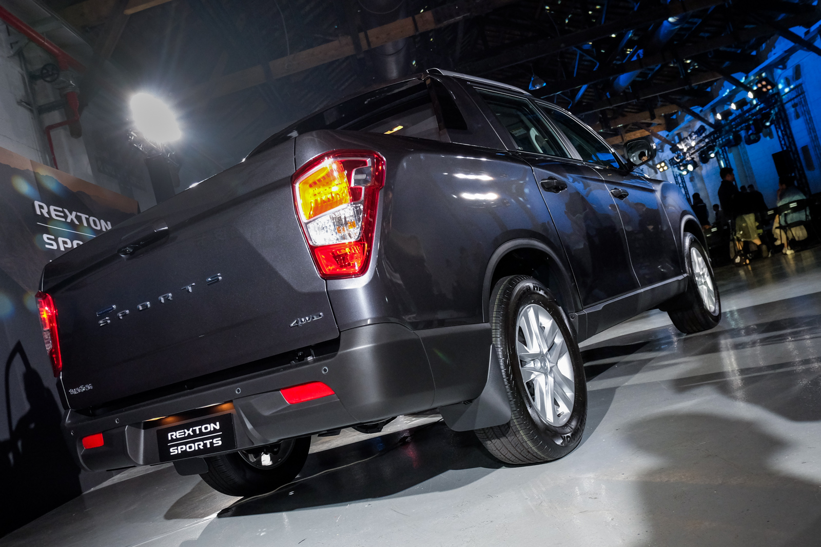 Rexton Sport同樣擁有最大182匹馬力，但是扭力部分則是稍微與兄弟車款Rexton不同，為40.8kgm的最大扭力