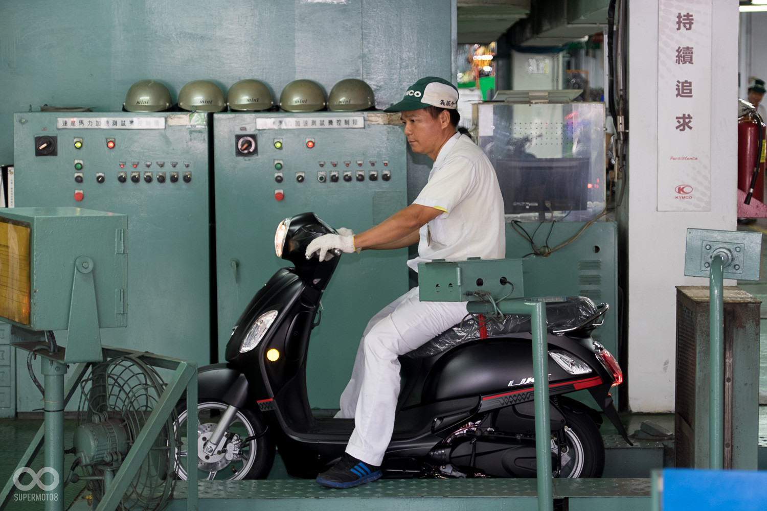 最後一關馬力測試，確保每台車交到顧客手上都是動力十足的好車