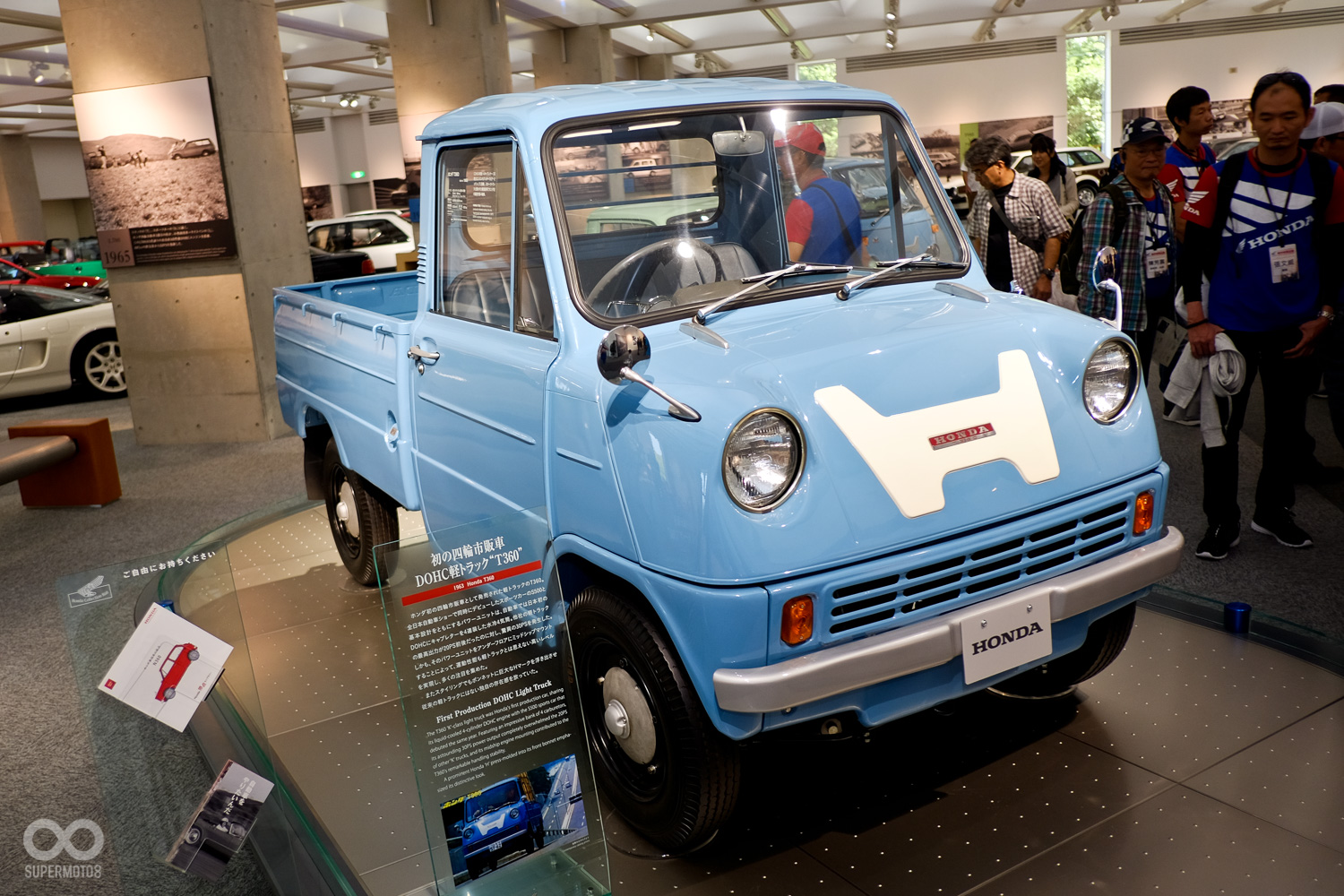 HONDA 最早期的四輪商用車T360，這段期間本田只生產兩款汽車，這是其中之一