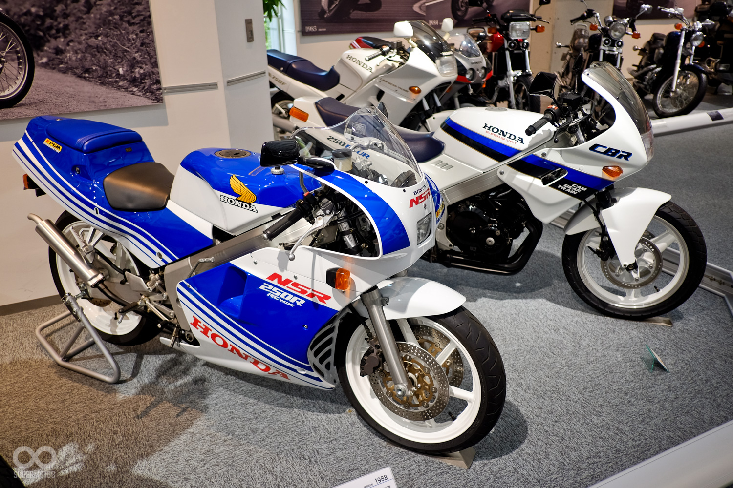 前面這台應該就不必多說了，NSR250