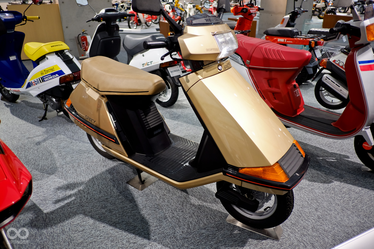 這台應該是五六年級年輕時的回憶吧，在台灣叫做名流，現在有時還會在山路上遇到成群結隊的老車主聚會呢