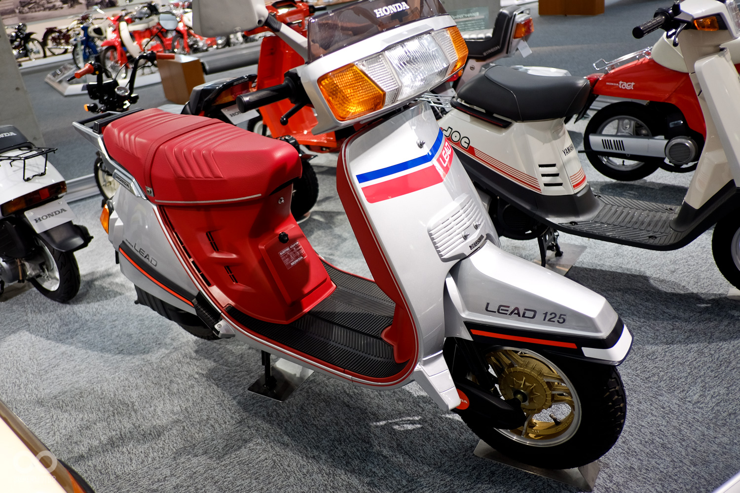 這台也在台灣上市過，當時叫作領導