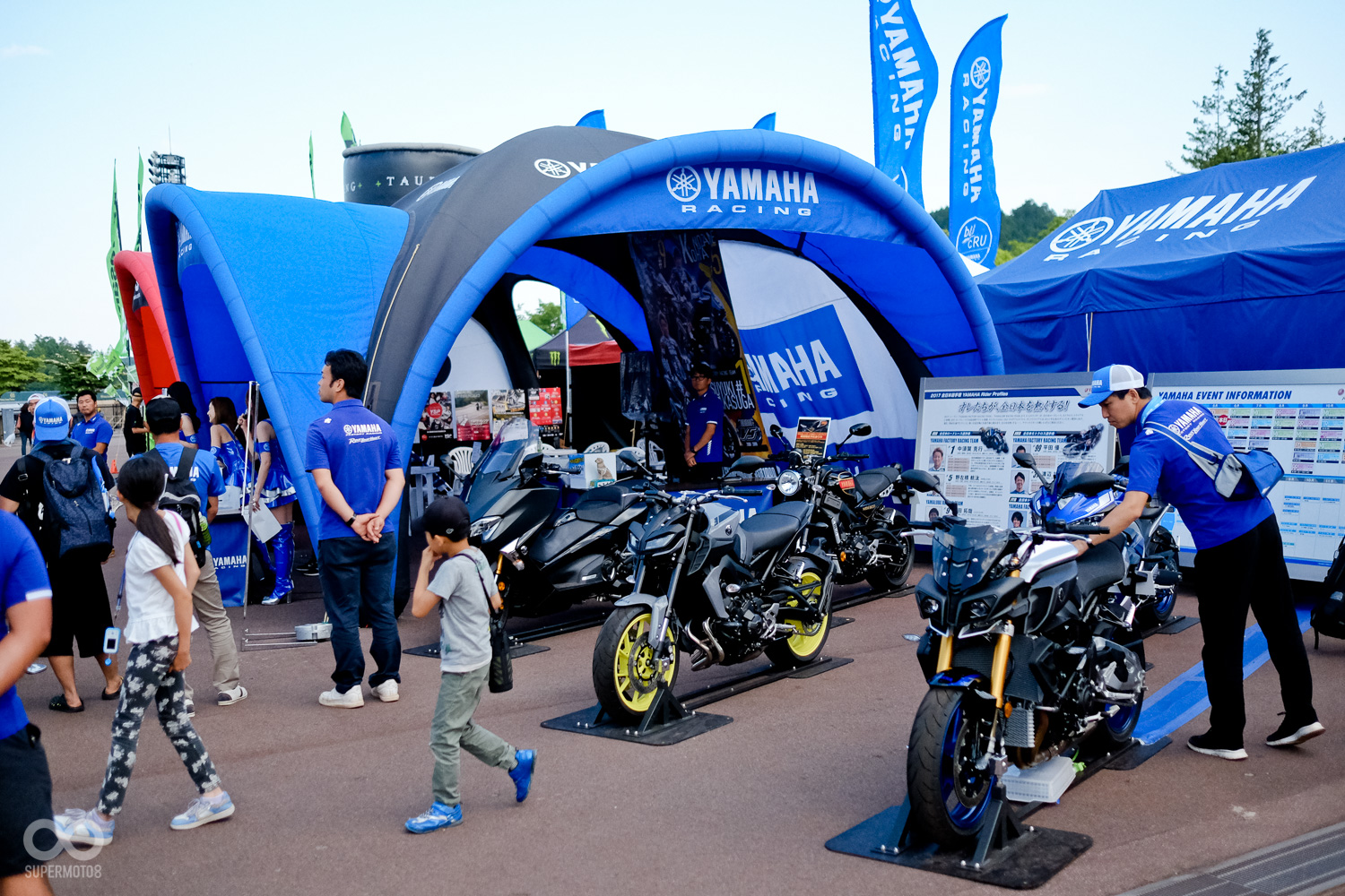 YAMAHA 更大方，一舉出動五台車任你坐