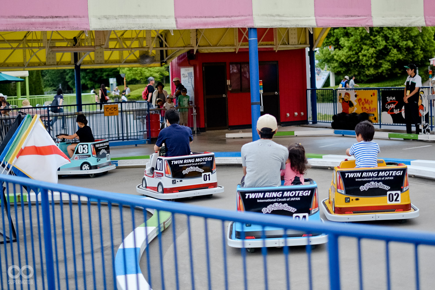 親子電動四輪車