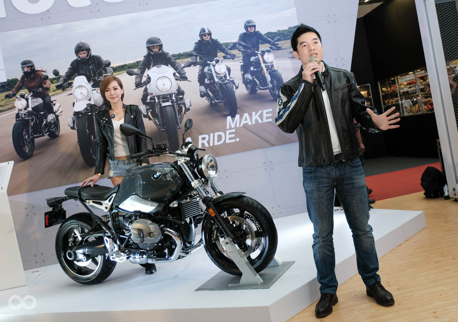 台灣總代理汎德的長官親自到場揭幕致詞