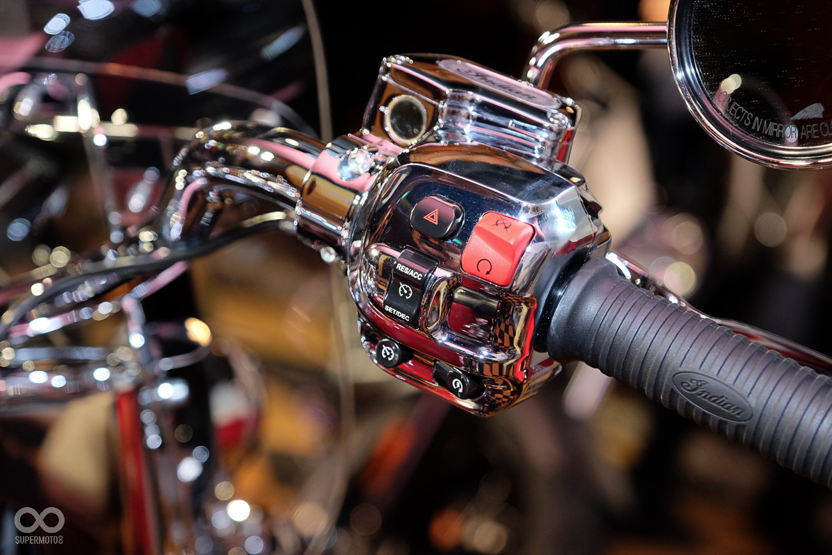 造型雖然復古,但實則非常先進,除了定速裝置Springfield還搭載了感應鑰匙啟動的動能