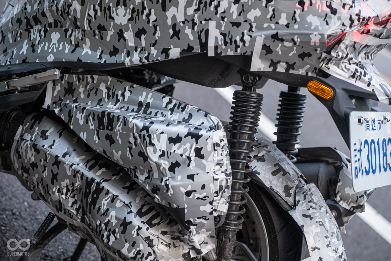 後避震使用預載可調雙槍設定