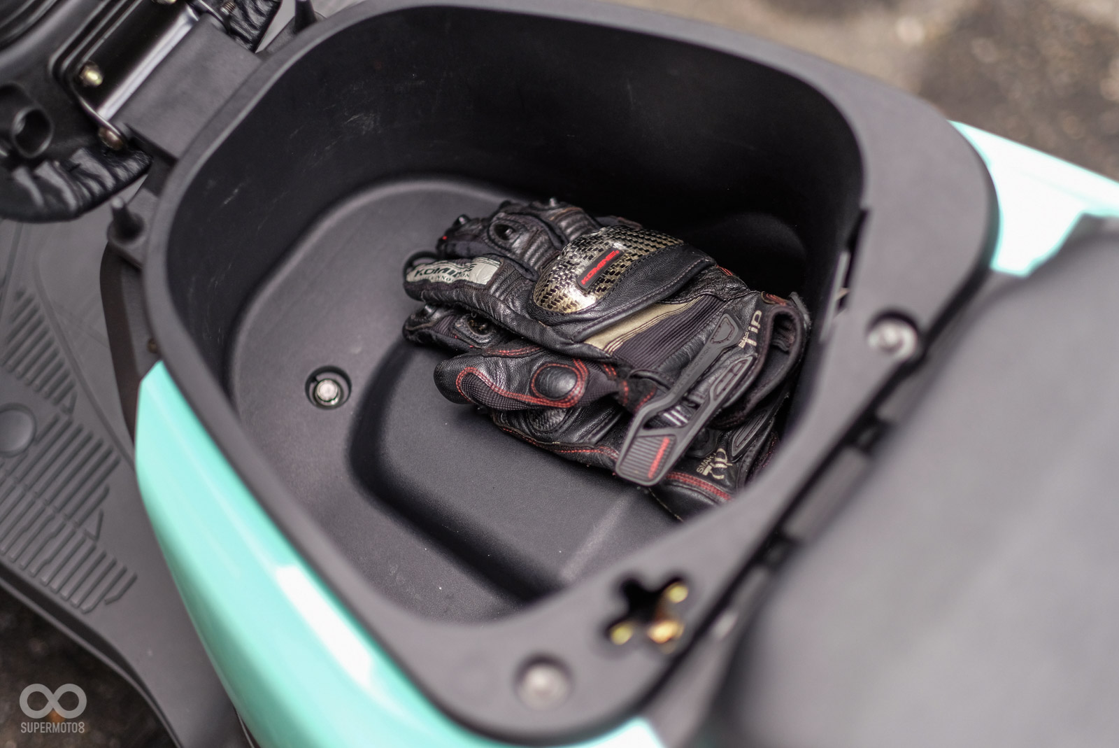 由於車尾平台關係，4MICA的車廂空間表現稍嫌遜色一些