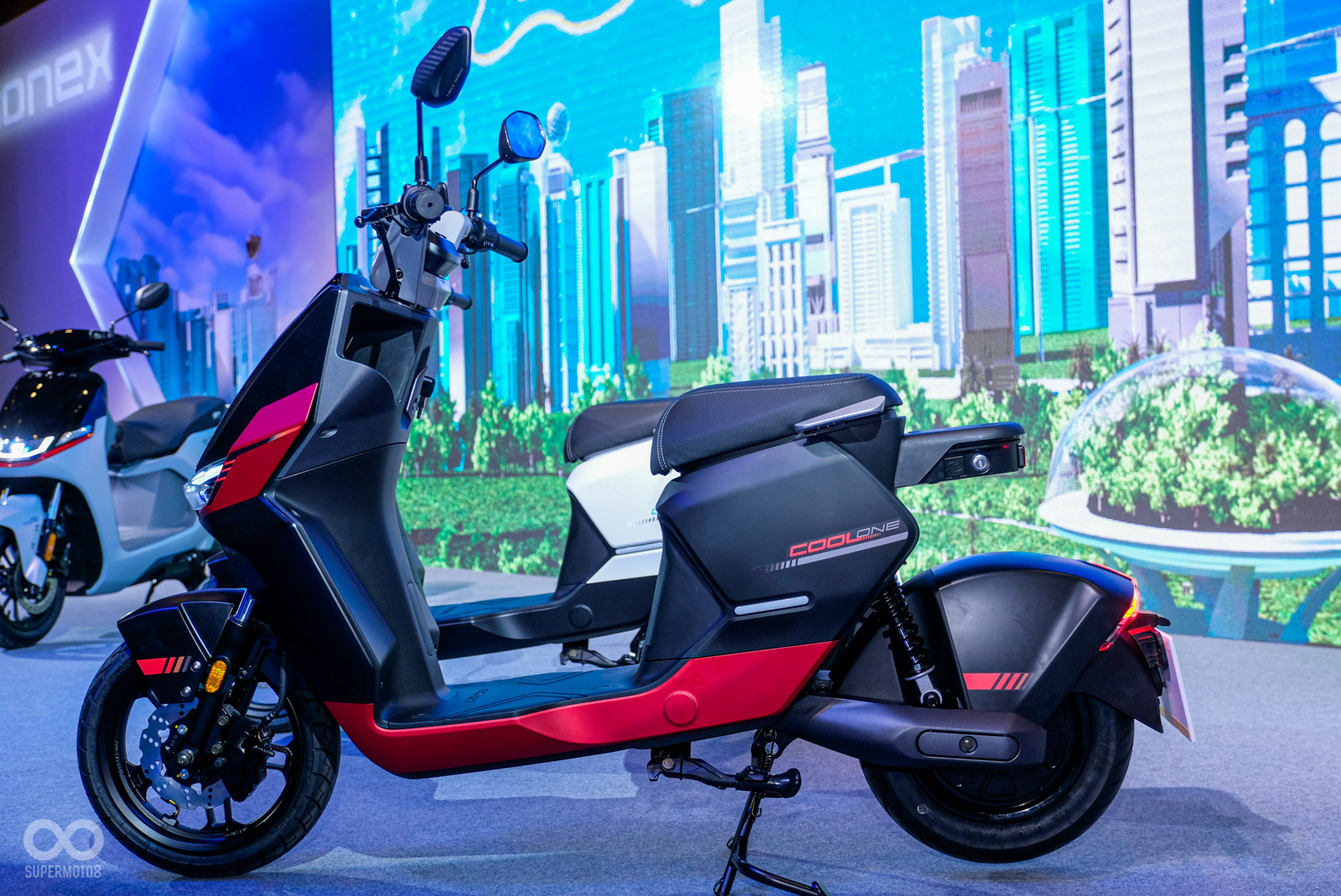 酷玩CoolOne搭載2.0kW馬達、車重65.5公斤、座高73.5公分