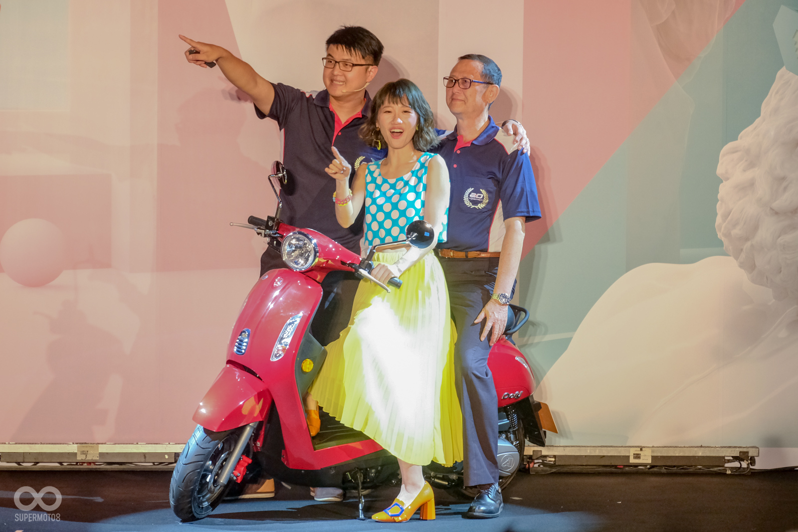 本次的Dory發表會宏佳騰也採用了不同於以往的方式來進行，不在是條列式的數據介紹，而已採用代言人的親身經歷與操作體驗方式呈現，可說是十分的特別