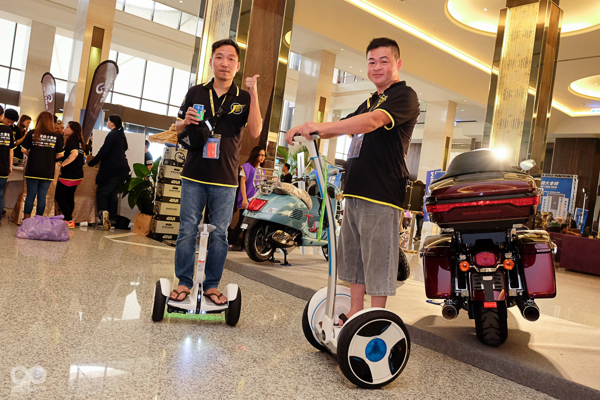 SEGWAY的台灣代理明成國際也來到現場,並提供多款產品供車友體驗