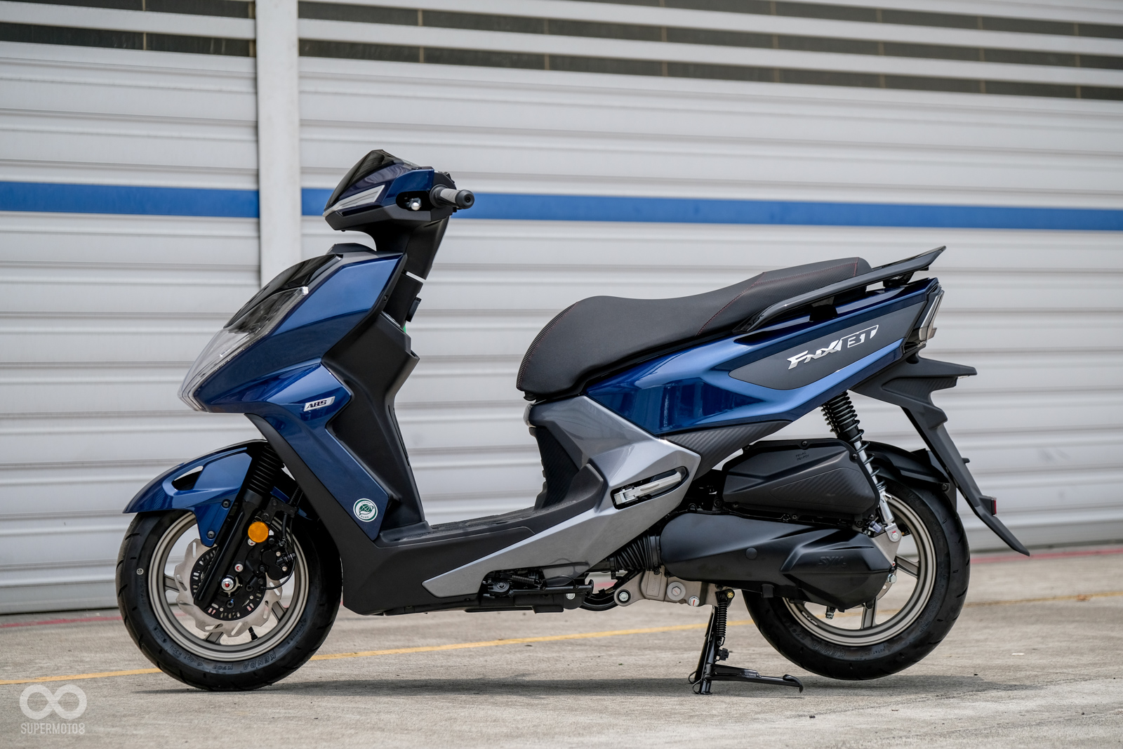 最高配備，LED頭燈與三零科技集結一身的SYM FNX