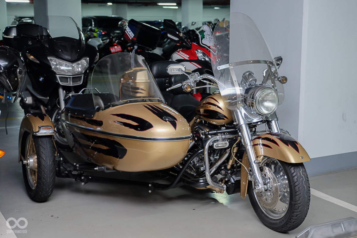 在台灣受限於法規,相當難得一見的邊車