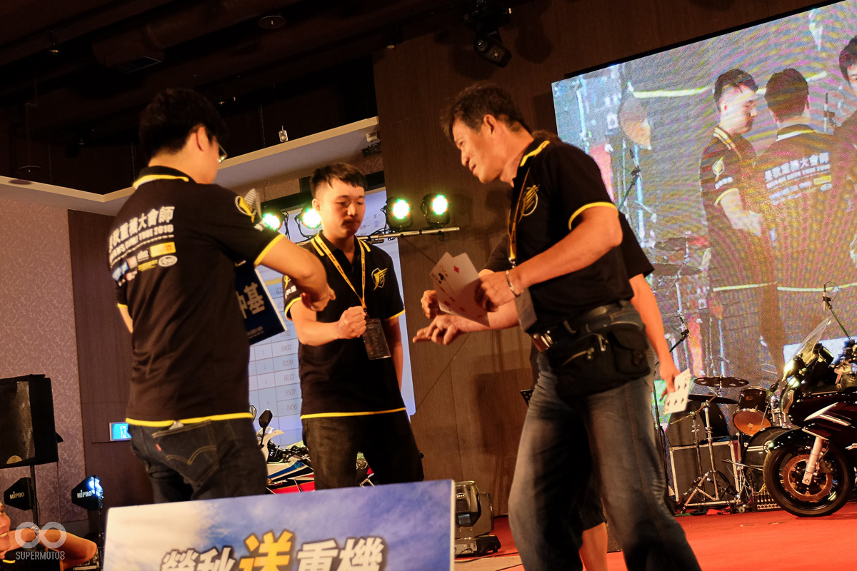 最後一輪的廝殺非常激烈,全場情緒更是幾近沸騰