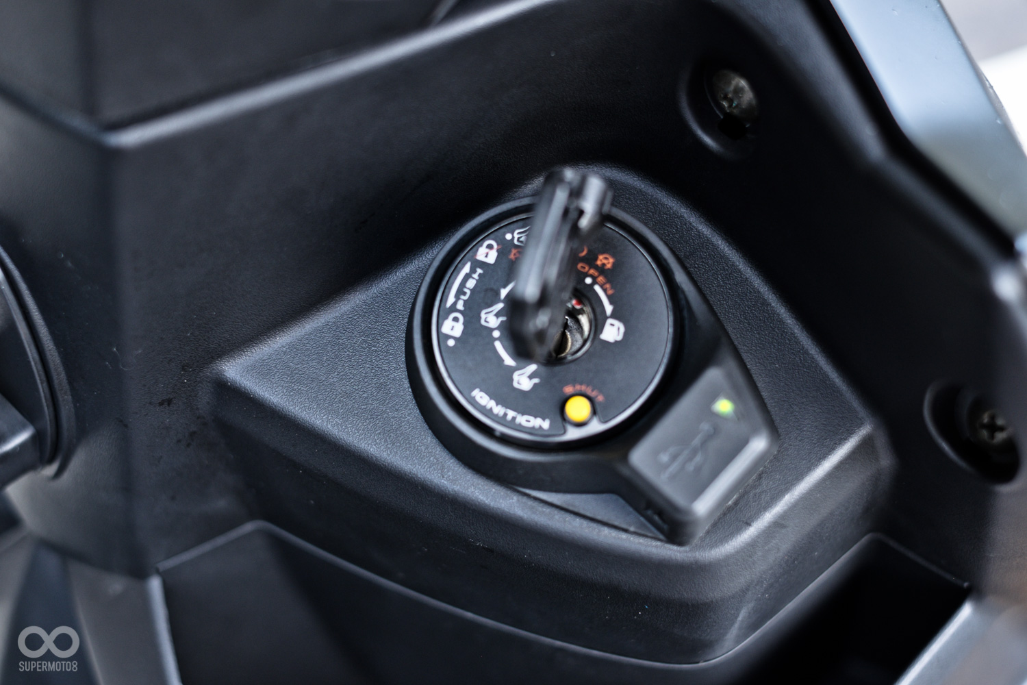 5合1鎖頭與USB完美結合,功能齊全造型美觀而且超方便