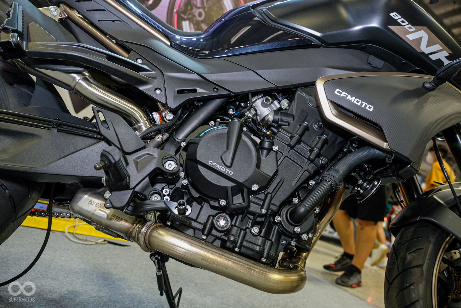 源自KTM的並列雙缸引擎，擁有95HP的馬力和81Nm扭力