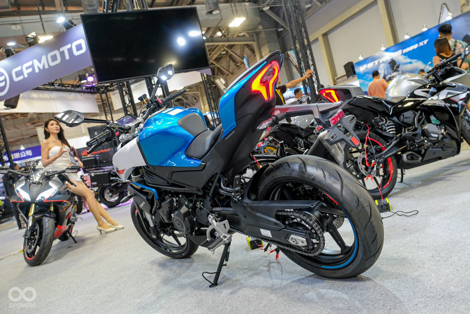 和450SR同樣非常動感的車尾造型