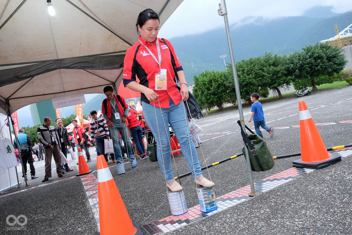 光大也準備了三道趣味的小關卡，讓車友體驗，闖關完成後還能抽AGV安全帽！