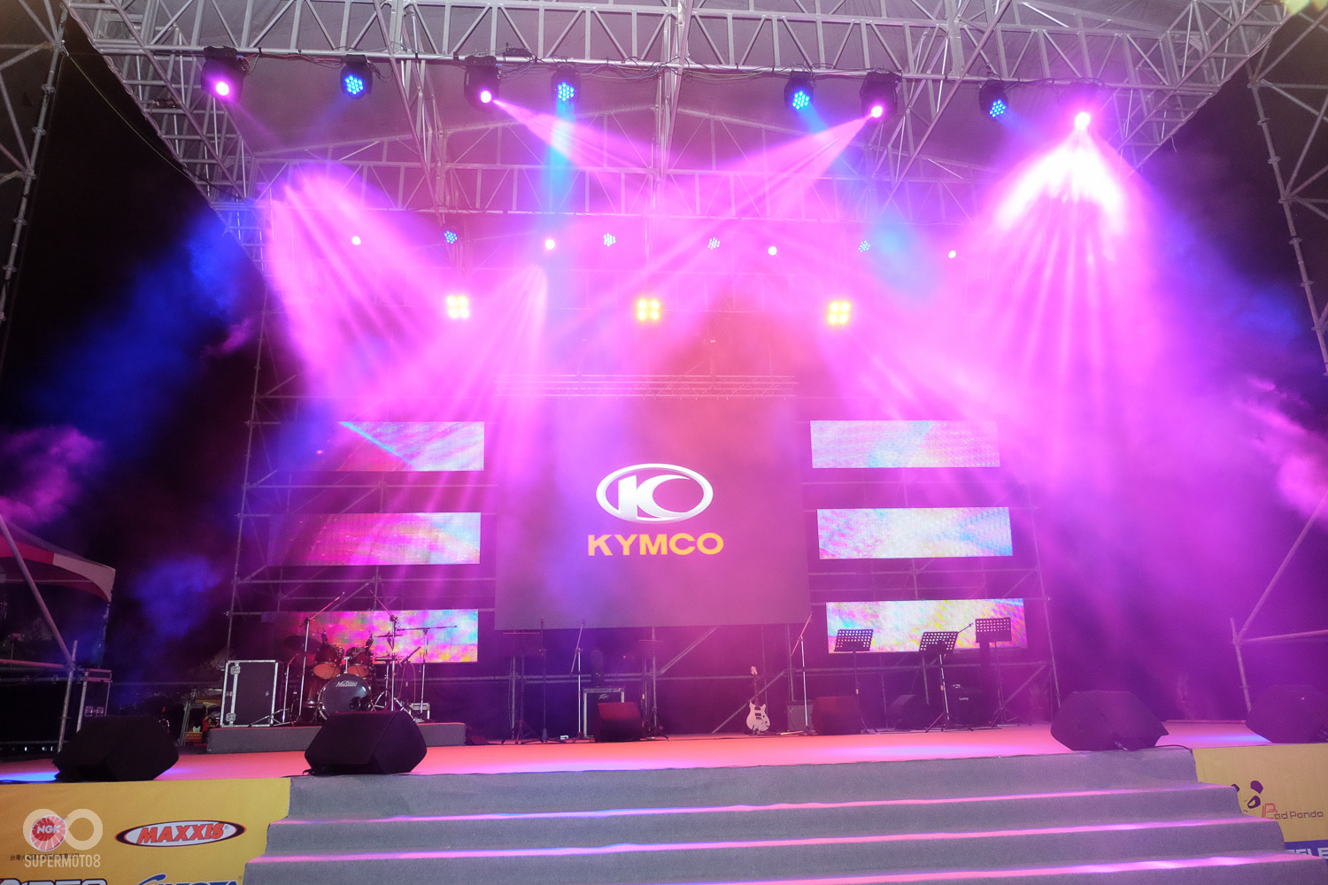 會場早已布置好，等待賓客們的到來