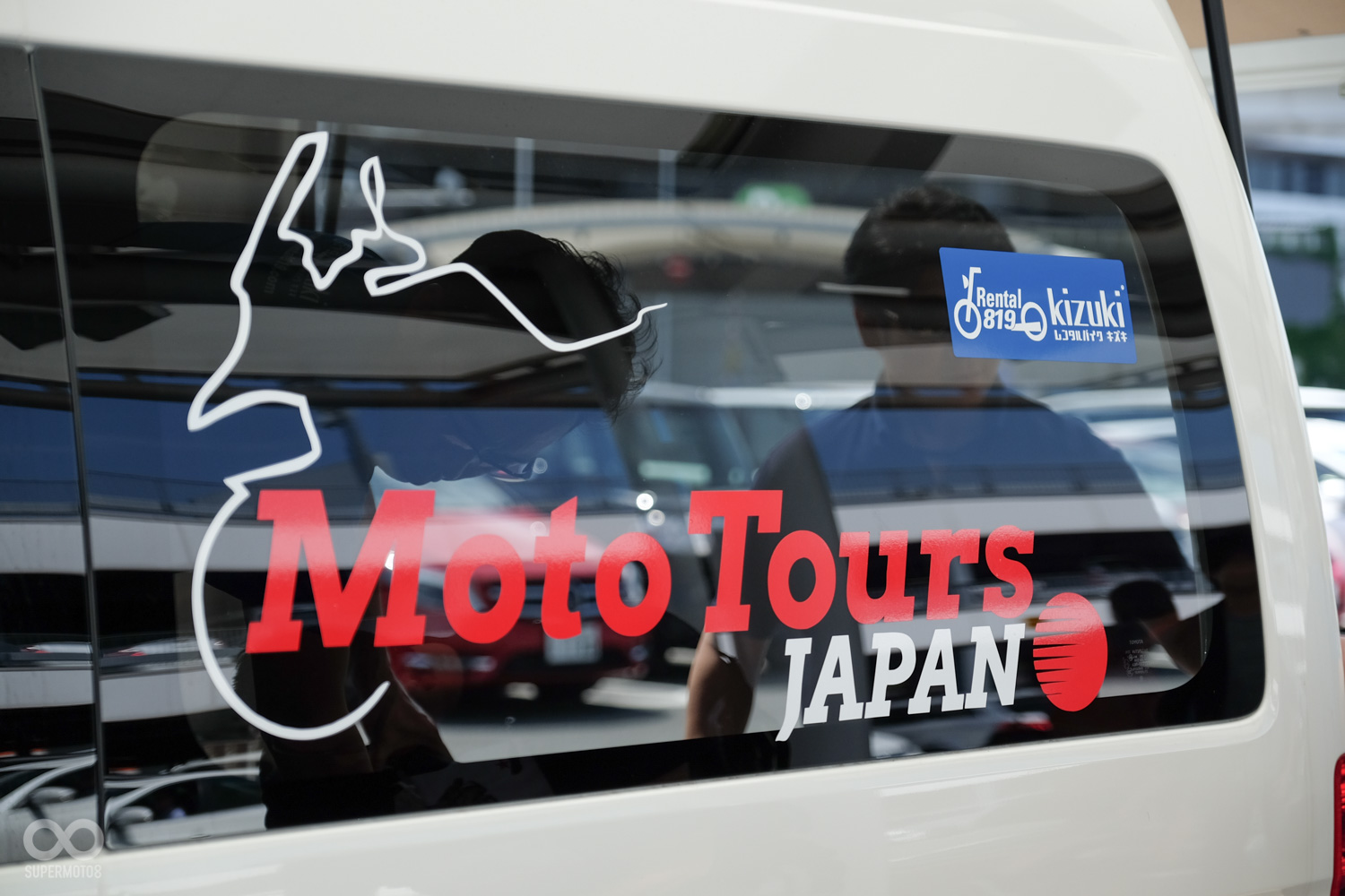 保母車是需要另外付費的加值項目,但若人數夠多,請一輛保母車絕對能讓旅程輕鬆不少