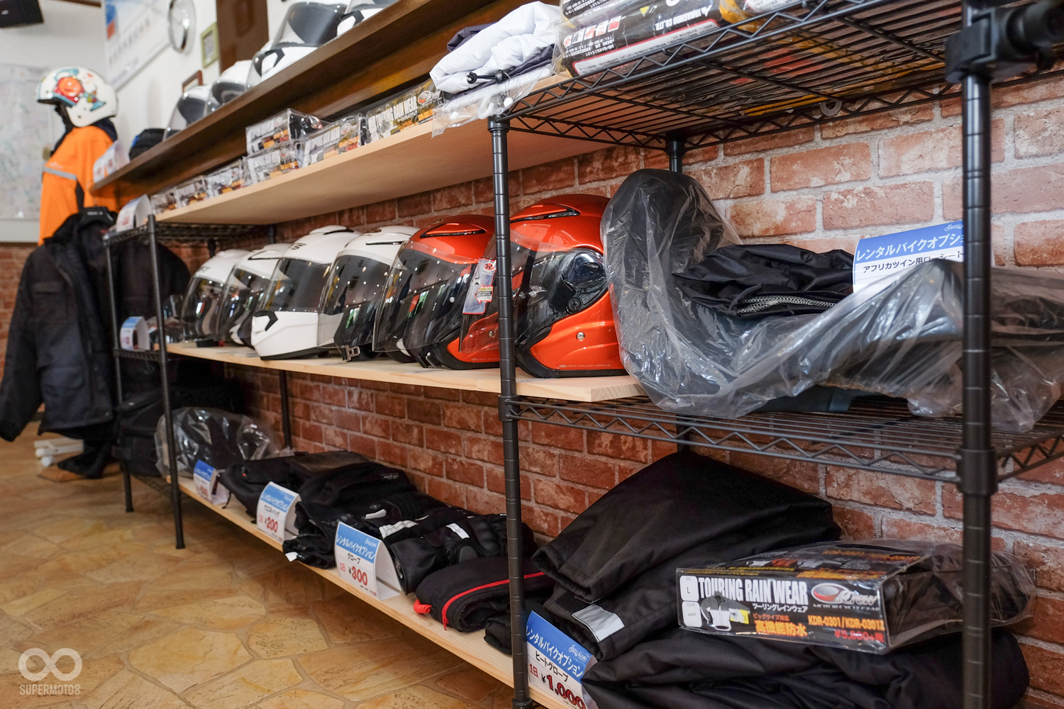 819在各分店都備有護具提供租借,租金也相當便宜