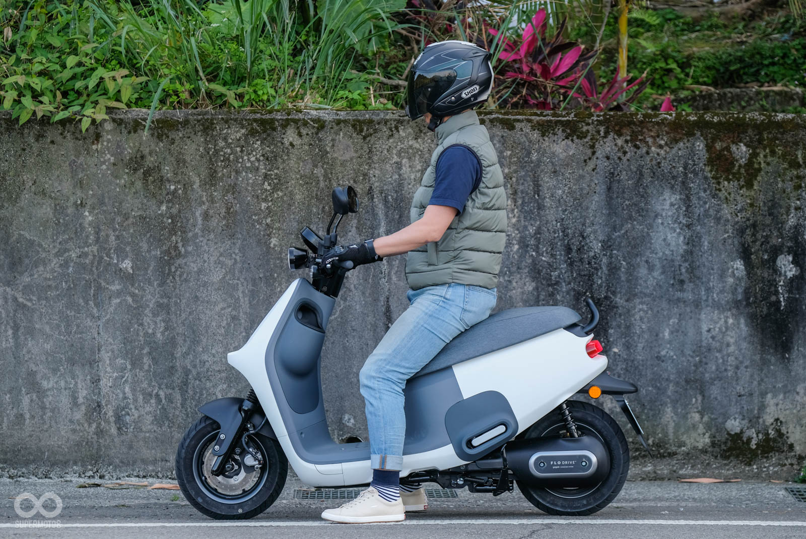 身高180cm騎士,雙腳可以輕鬆踏地,預估170cm左右都可以雙腳貼地