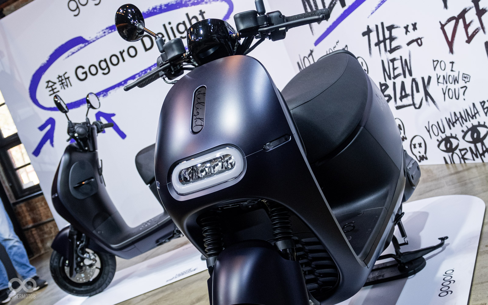 本次塗裝帶有些許變色效果，特定角度略顯紫色