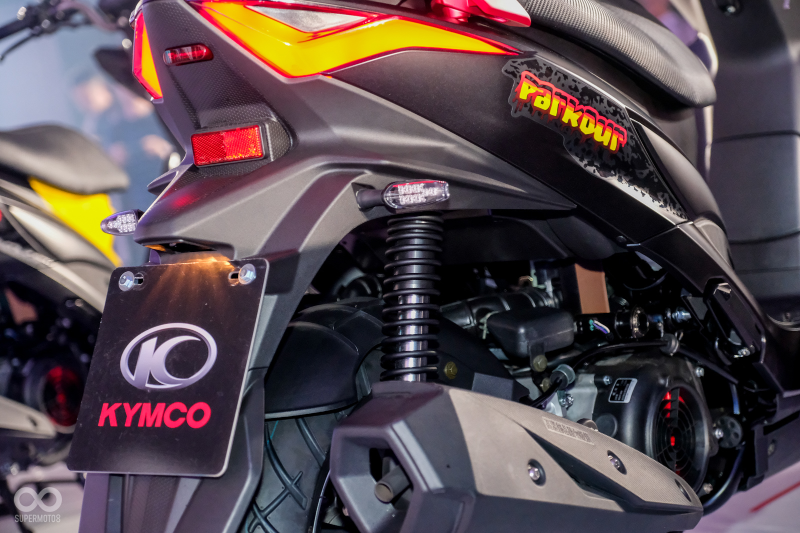 三段預壓可調的雙槍後避震器