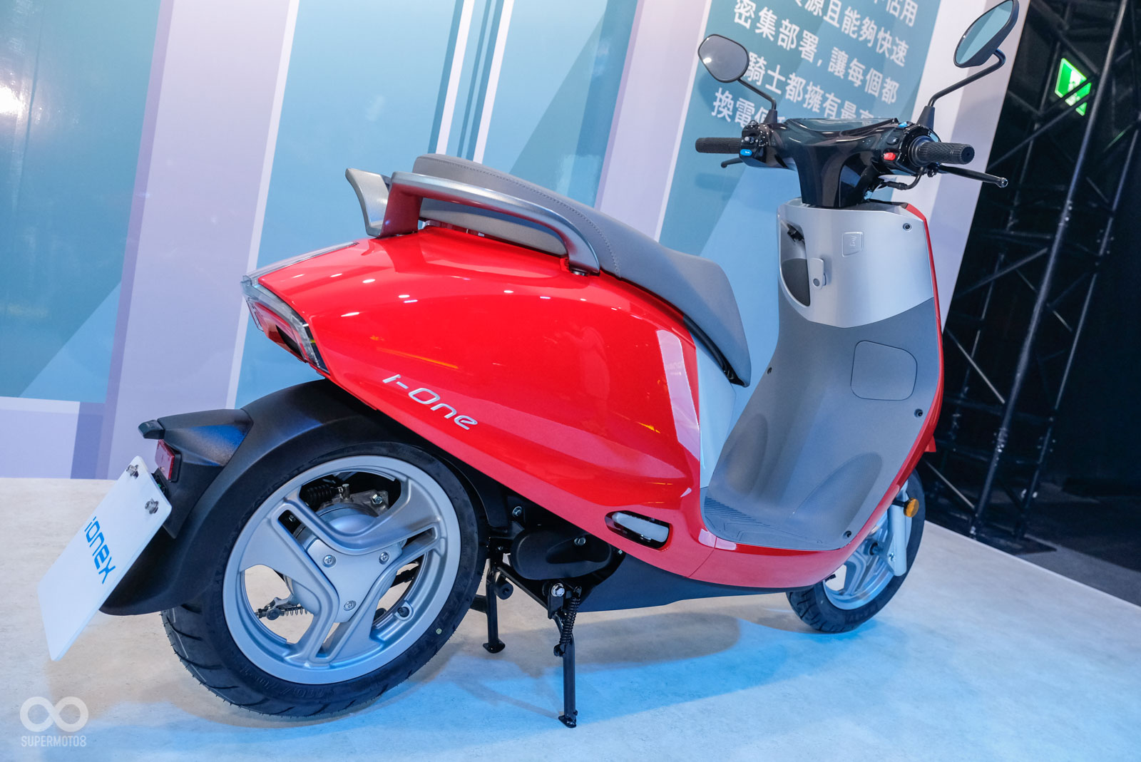 後單搖臂配那個車尾線條,真的超漂亮