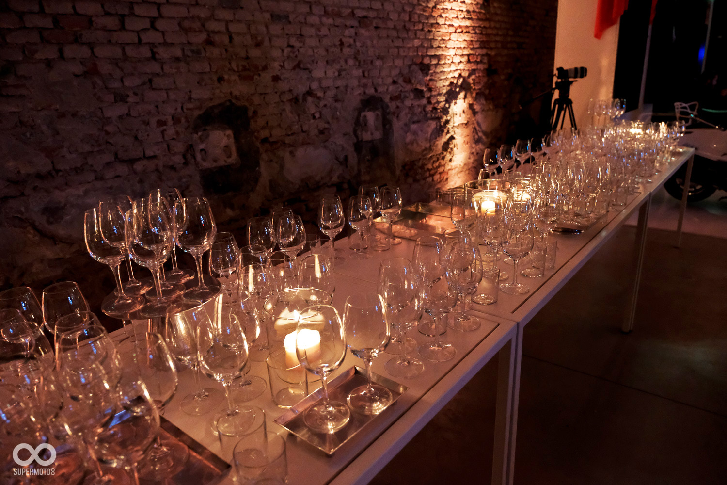 不同於其他車廠發表會的商業感,Kymco展現出具歷史與創新的深遠意涵