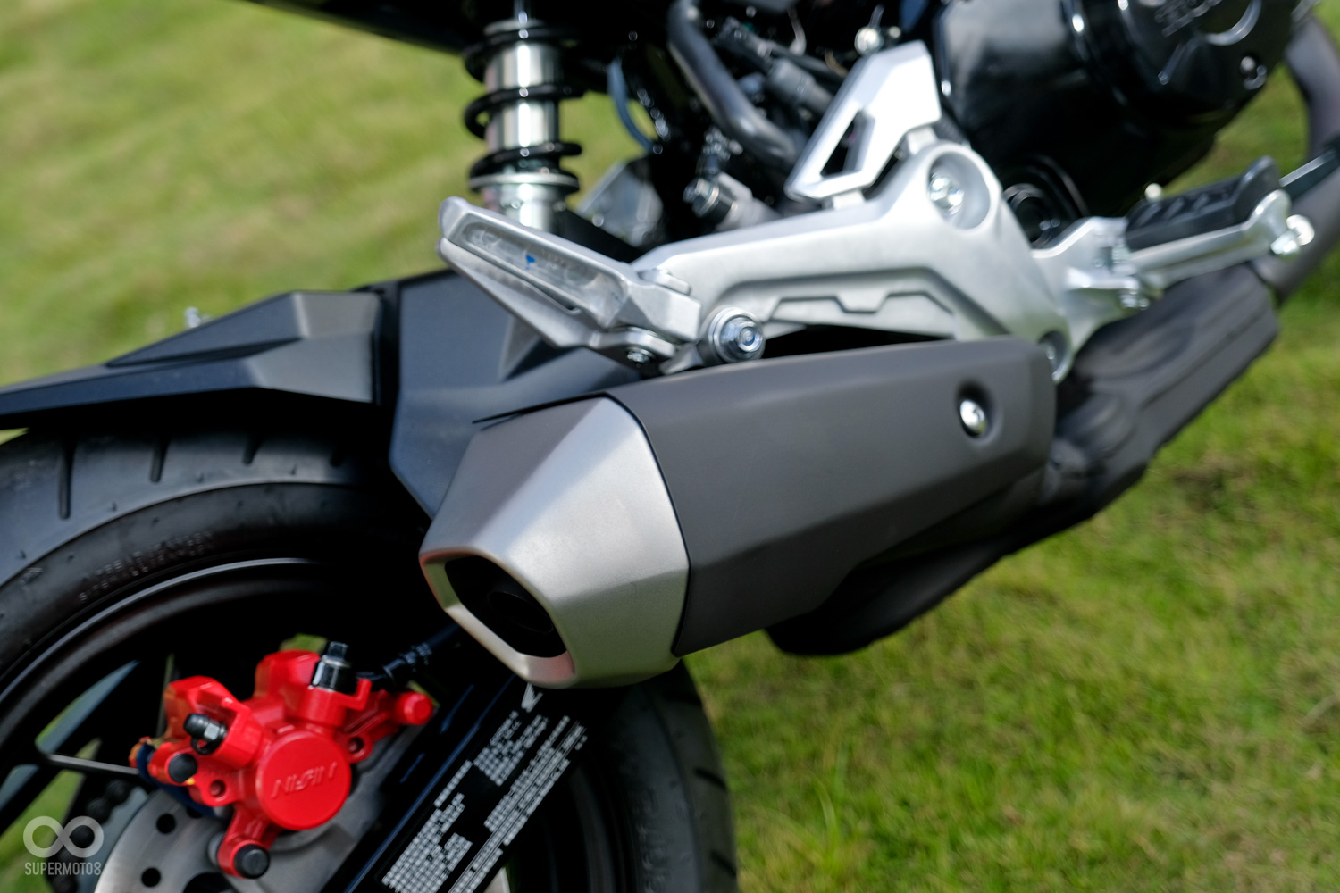 符合台灣法規的的排氣管