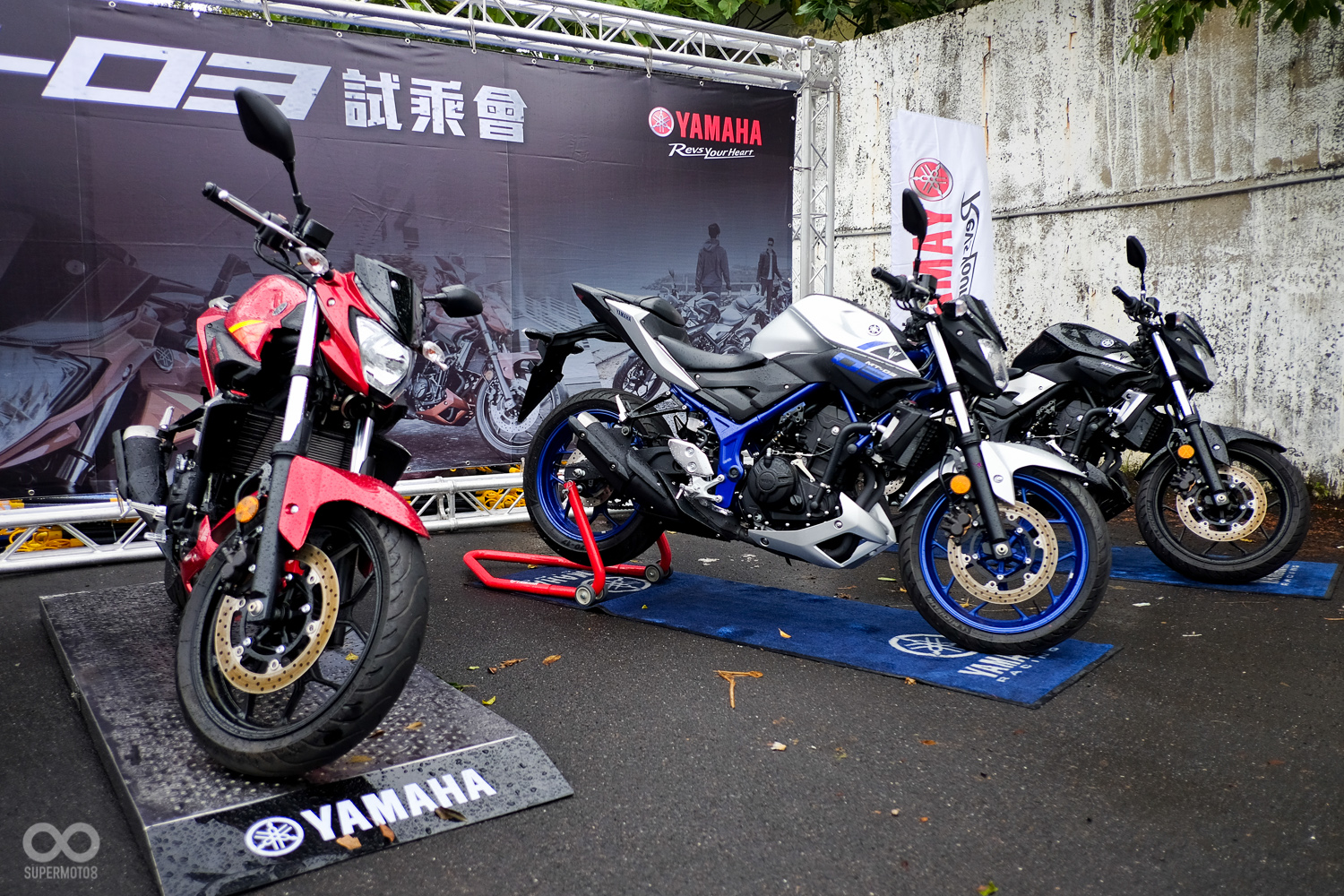 本次試乘會的主角 MT-03 三種車色在現場全部展出