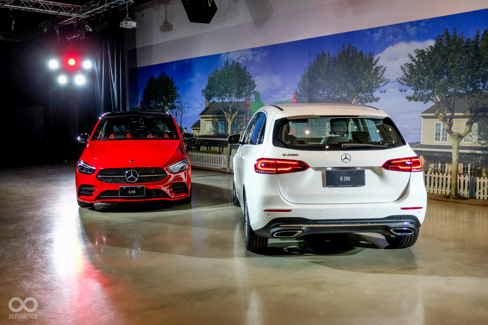 The new B-Class今天正式在台灣現身，建議售價163萬元起