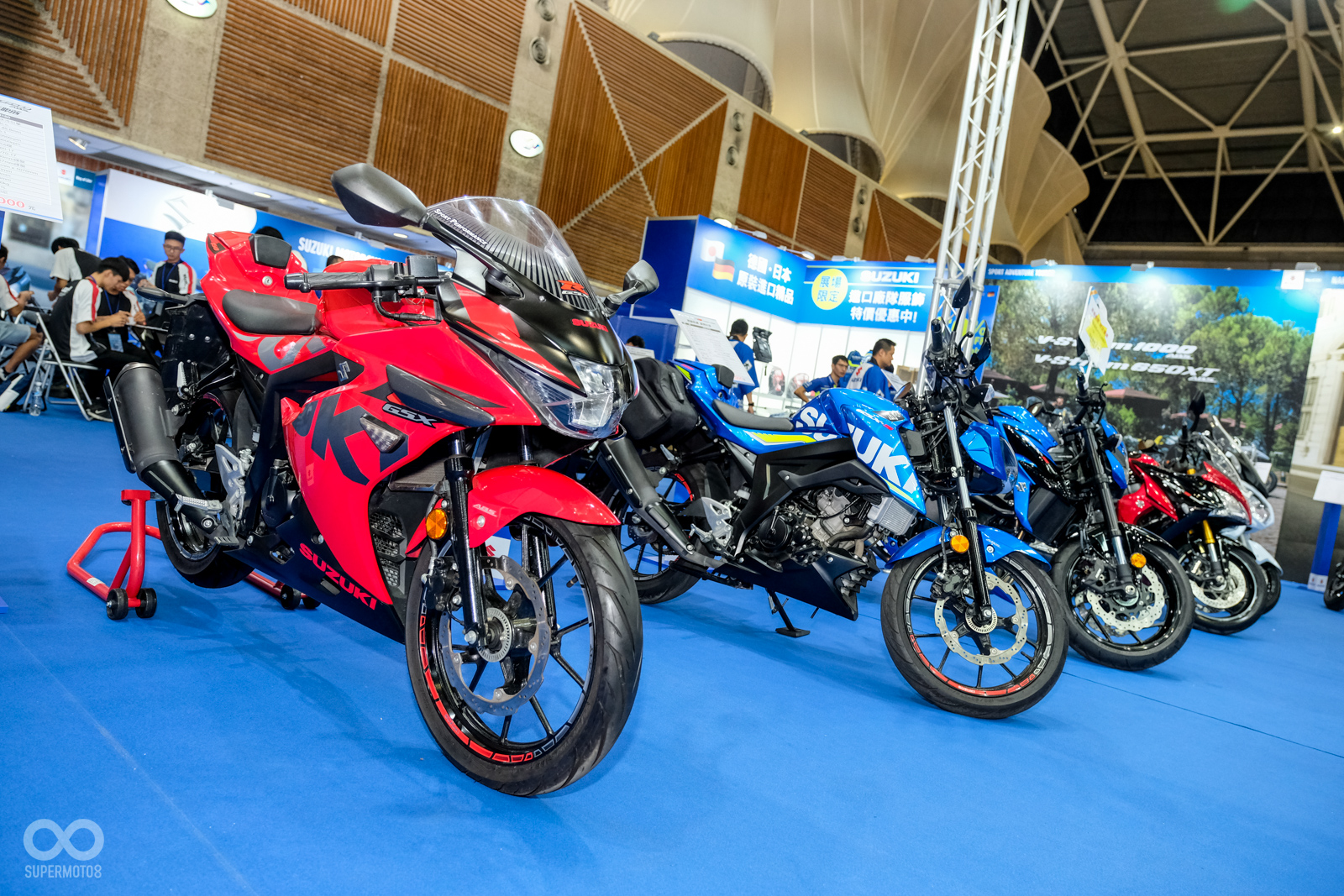 輕檔熱門車款小阿魯也展出了輕度改裝版本