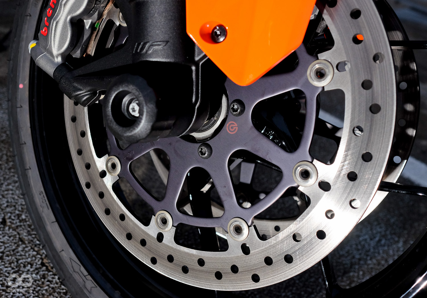 Brembo 320mm雙浮動碟配Brembo 一體式對四卡鉗