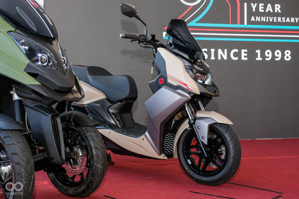 為了慶祝宏佳騰成立25週年,STR300也推出限量特仕版本