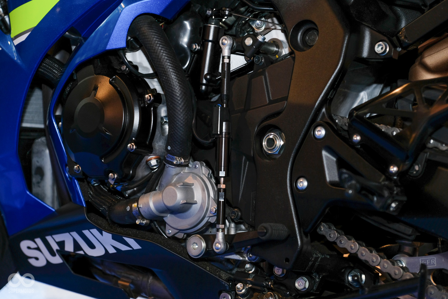 GSX-R1000R專屬搭載升降檔快排
