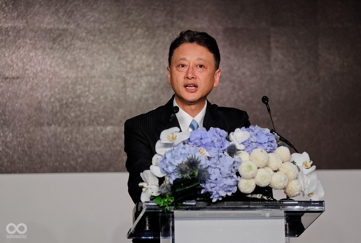 由台灣YAMAHA 武田總經理，正式介紹本次將發表的四款30週年特仕版車輛