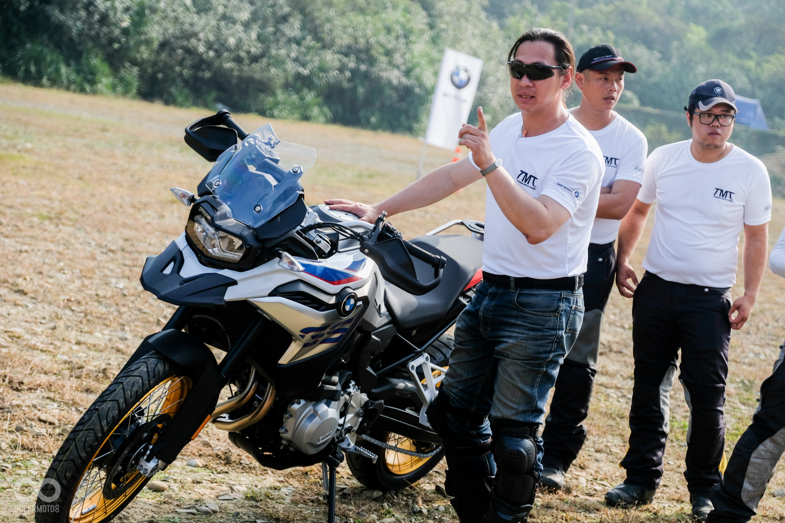 off-Road的第一課就是找到車輛的重心平衡